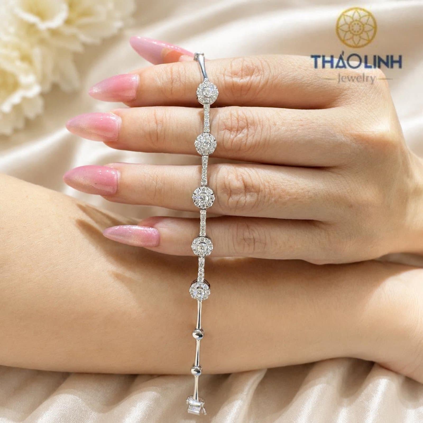 Lắc Tay Nữ Kim Cương Nuôi Cấy Mắt Hoa Tròn Vàng Trắng