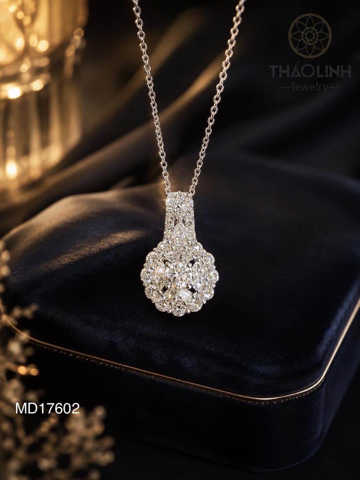 Mặt Dây Tinh Tú - Kết chùm kim cương nuôi cấy vàng trắng 14K