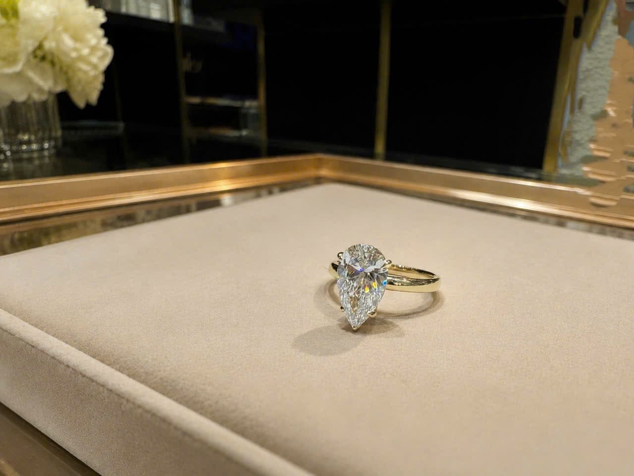 Nhẫn Nữ Solitaire Kim Cương Giọt Lệ 2 Carat Vàng Vàng 14K