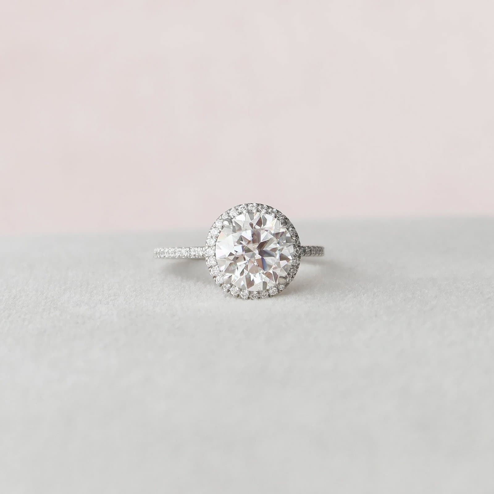 Nhẫn Cầu Hôn Halo Kim Cương Nuôi Cấy Viên Chủ 9ly - Vàng Trắng